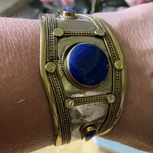 Antique lapis lazuli brass cuff - Picture 4 of 5